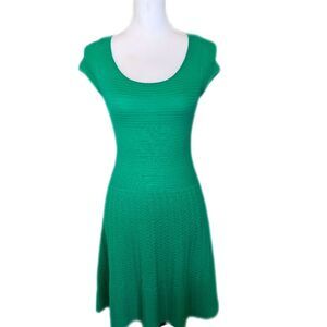 100% Wool Lilly Pulitzer Emerald Green Knit Midi Dress